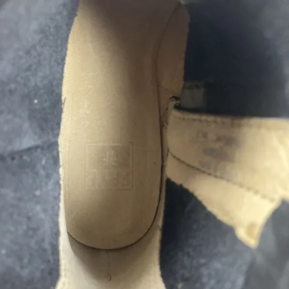 Frye Ray Seam Short Black Leather Western Ankle Boots, Women’s Size 5.5 - Picture 8 of 8